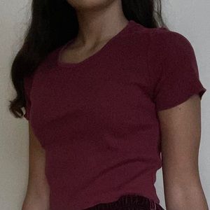 Red Short Sleeve Crop Top